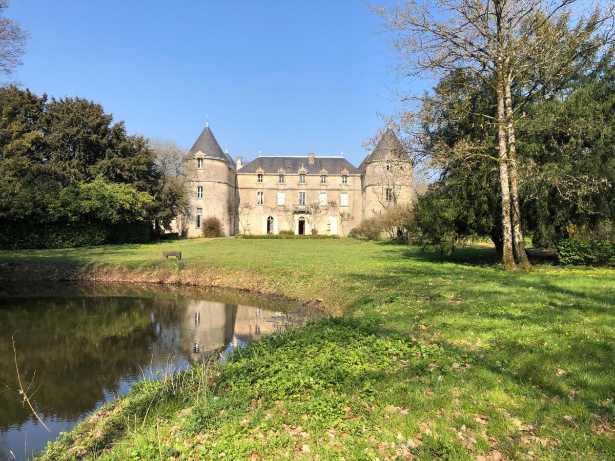Chateau De La Mothe Saint-Sulpice-en-Pareds Exterior photo